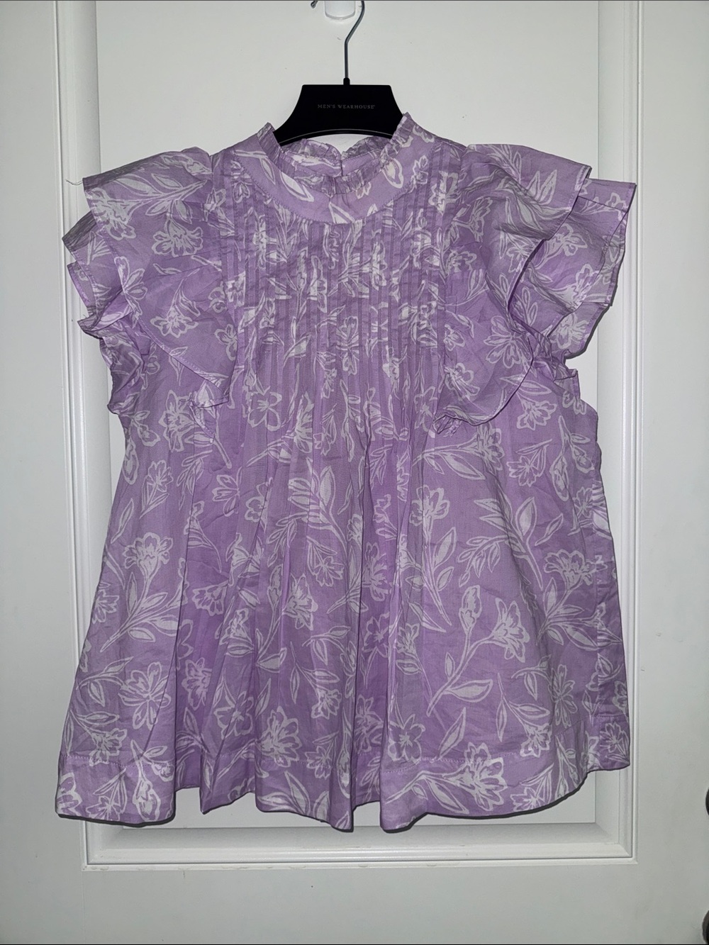 j. Marie Lavender Floral Ruffle Sleeve Top size Large like new